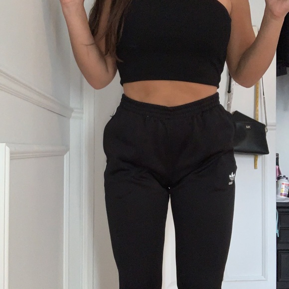 Adidas joggings - Picture 1 of 2
